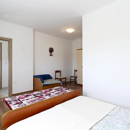 Maurizia 2341 Apartment Fazana