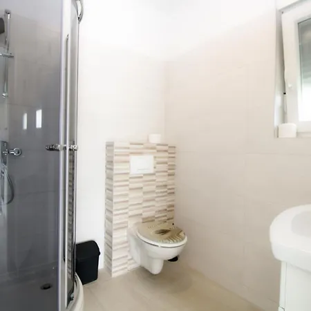 Maurizia 2341 Apartman *